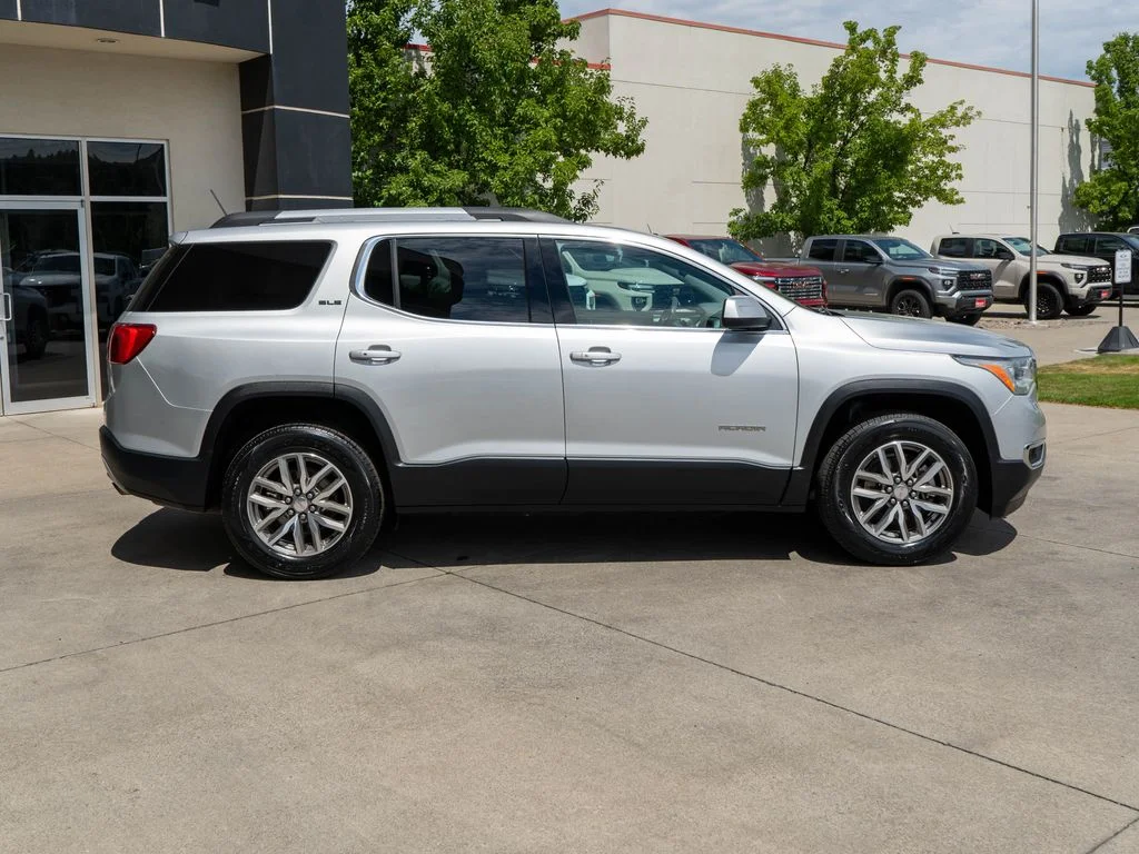 Used 2018 Silver GMC SLE-2 image 8