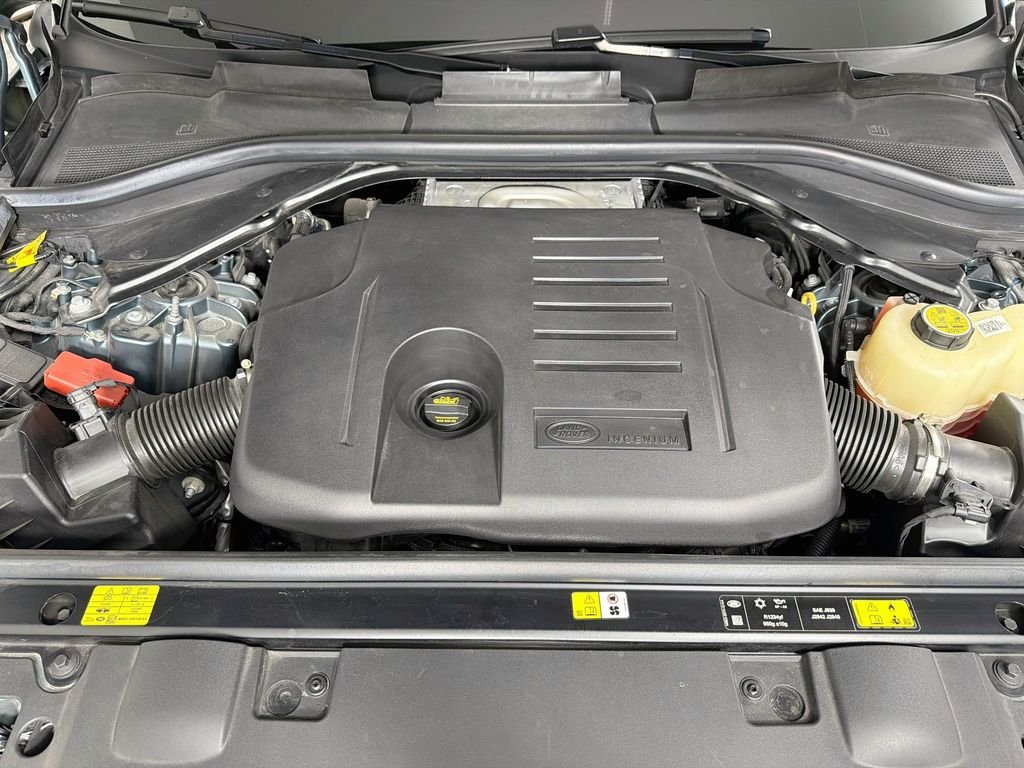 Certified Used 2025 Green Land Rover Dynamic SE image 33