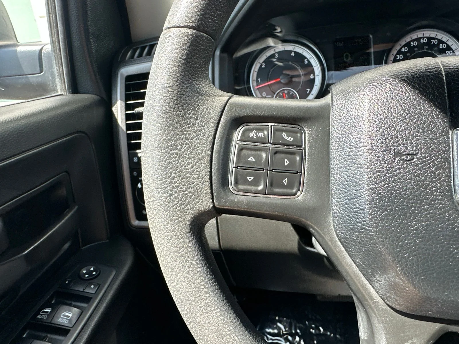 Used 2019 Gray Ram Express image 41