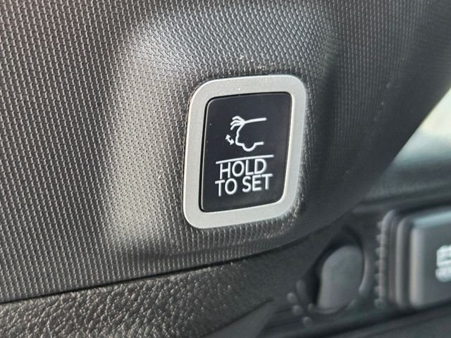 Used 2025 Silver Jeep Limited image 32