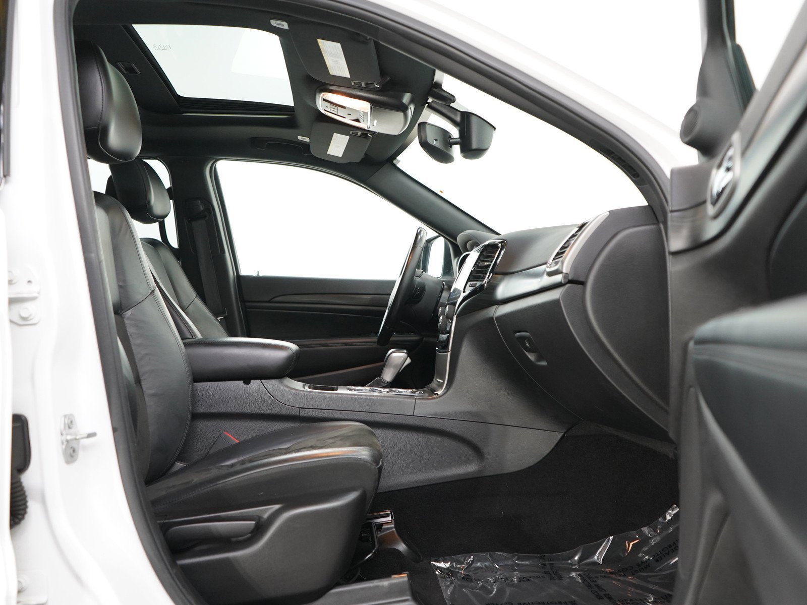 Used 2020 Bright White Clearcoat Jeep Altitude image 11