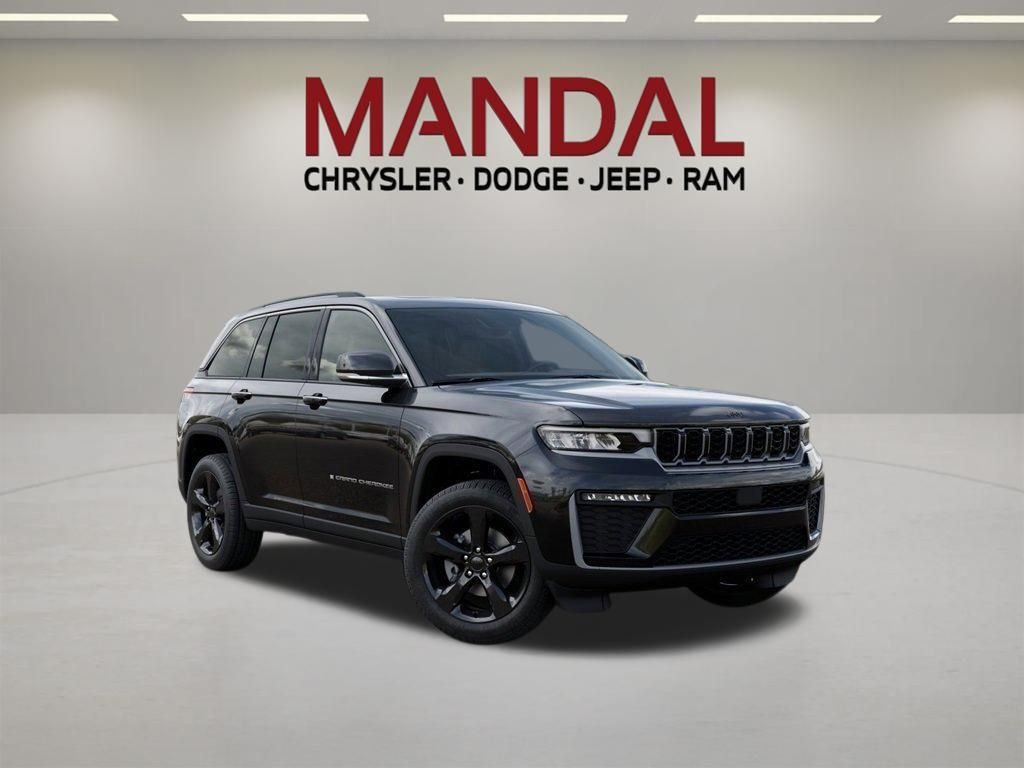 New 2026 Diamond Black Crystal Pearl-Coat Exterior Paint Jeep Limited image 5