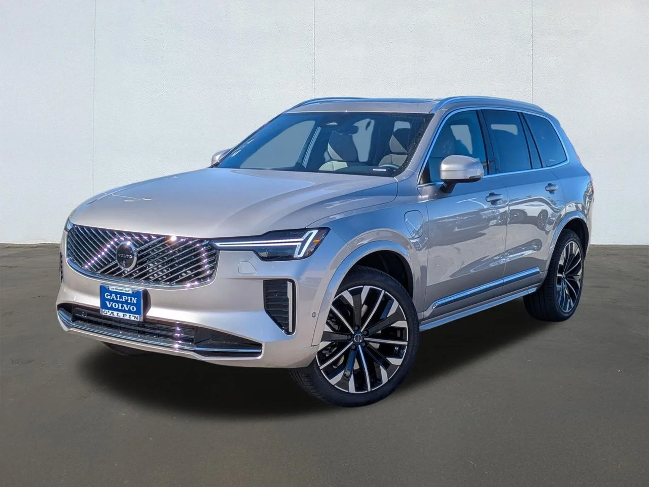 2026 Volvo XC90 Plus