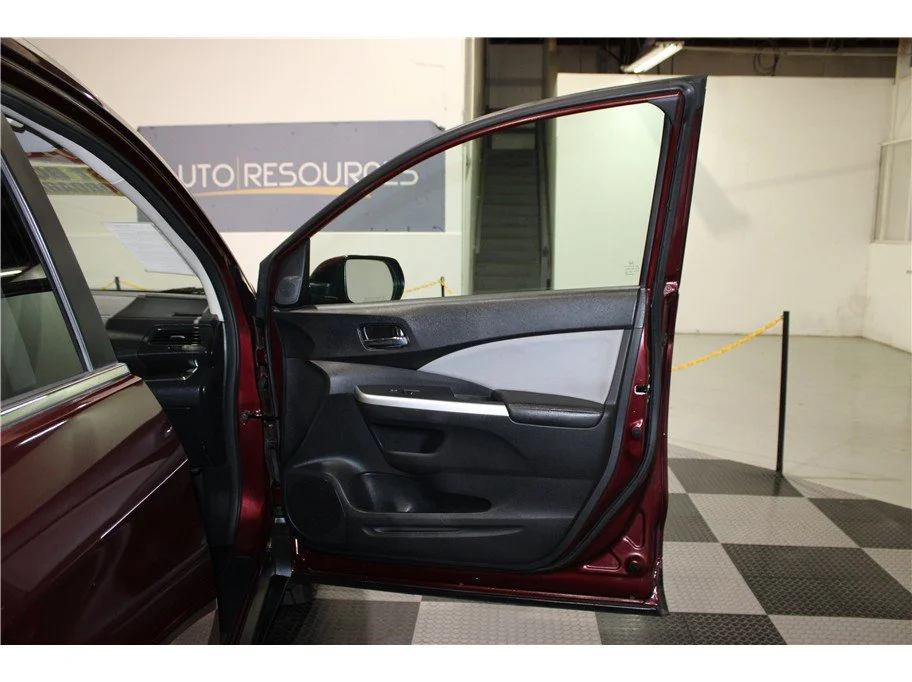 Used 2016 Burgundy Honda EX-L image 25