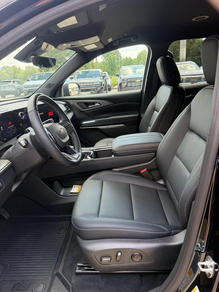 New 2026 Mosaic Black Metallic Chevrolet LT image 16