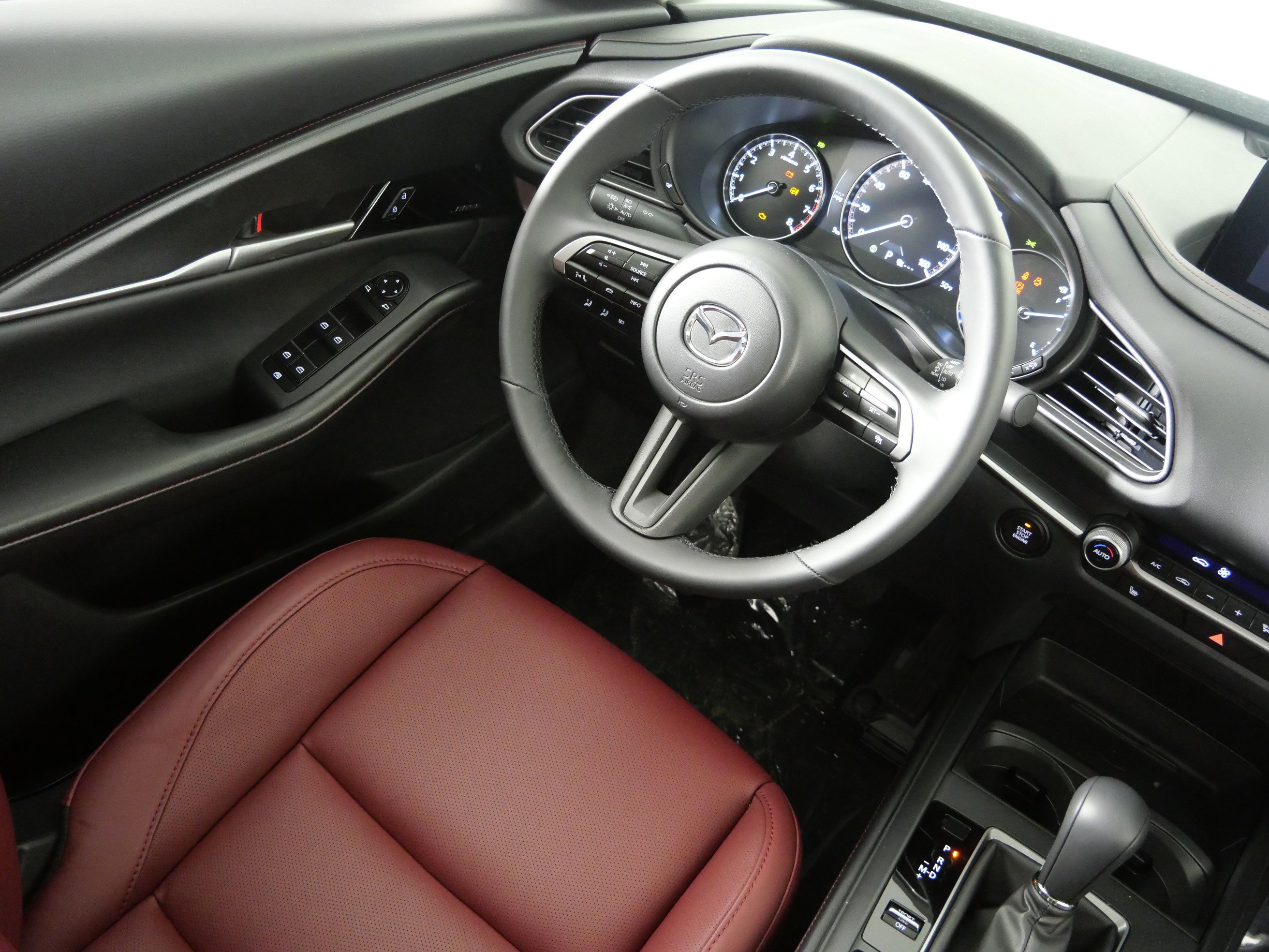 2026 Mazda CX-30 Carbon Edition - Photo 9