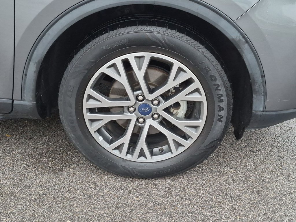 Used 2022 Gray Ford SEL image 9