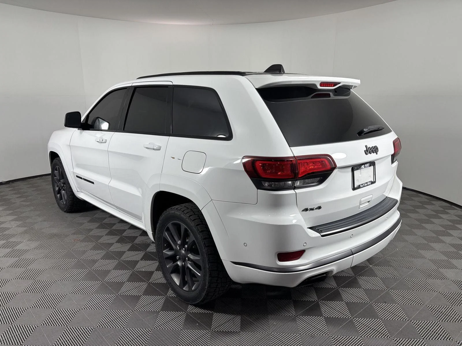 Used 2018 Bright White Clearcoat Jeep High Altitude image 3