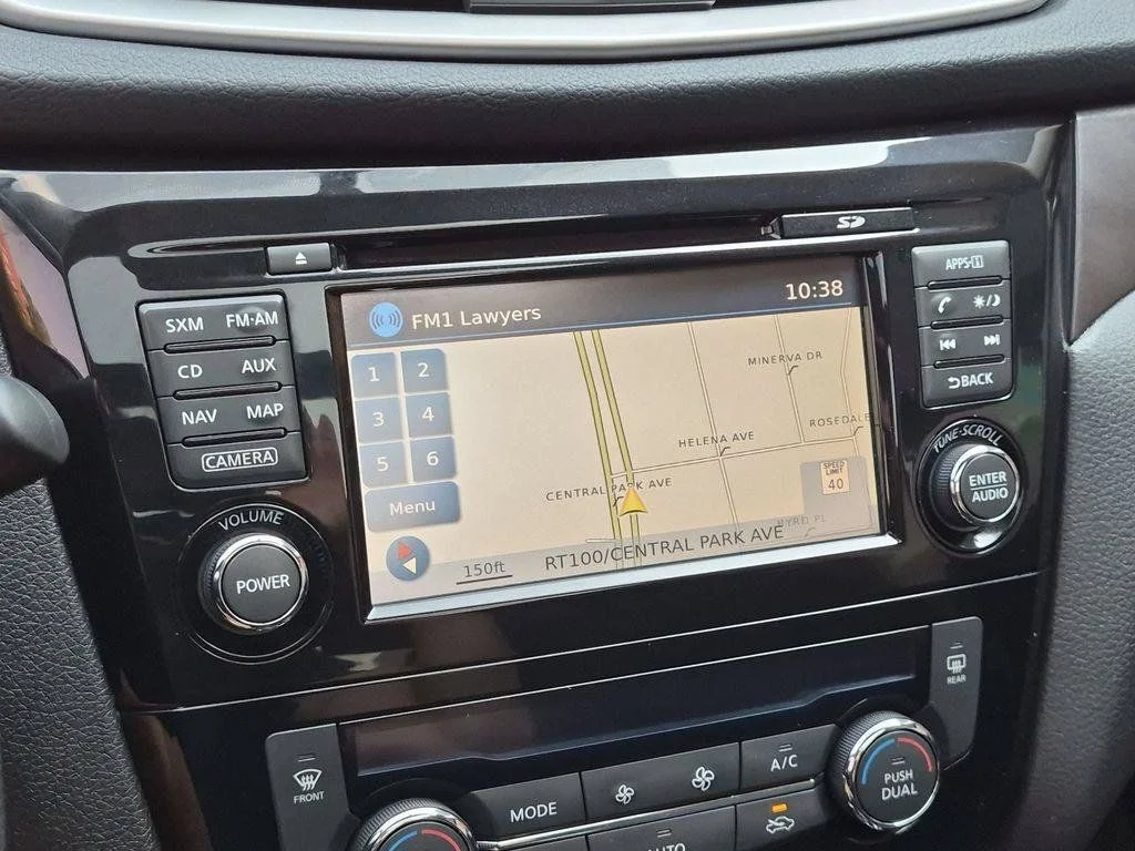 Used 2014 White Nissan SV image 15