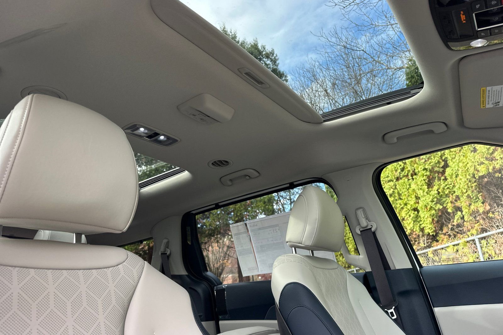 2026 Kia Carnival SX - Photo 14
