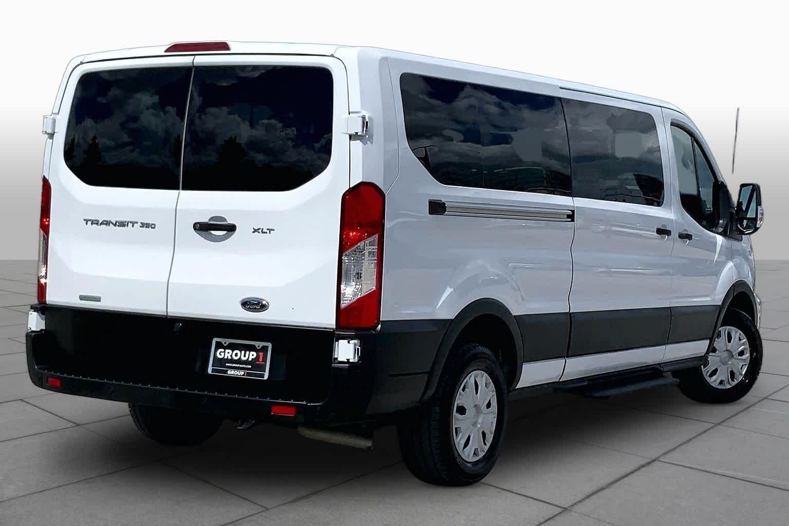 Used 2025 Oxford White Ford XLT image 13