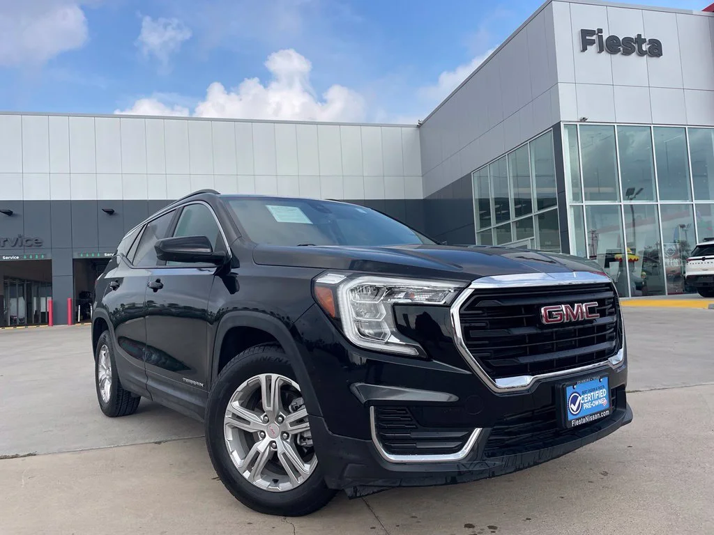 Used 2022 Black GMC SLE image 1