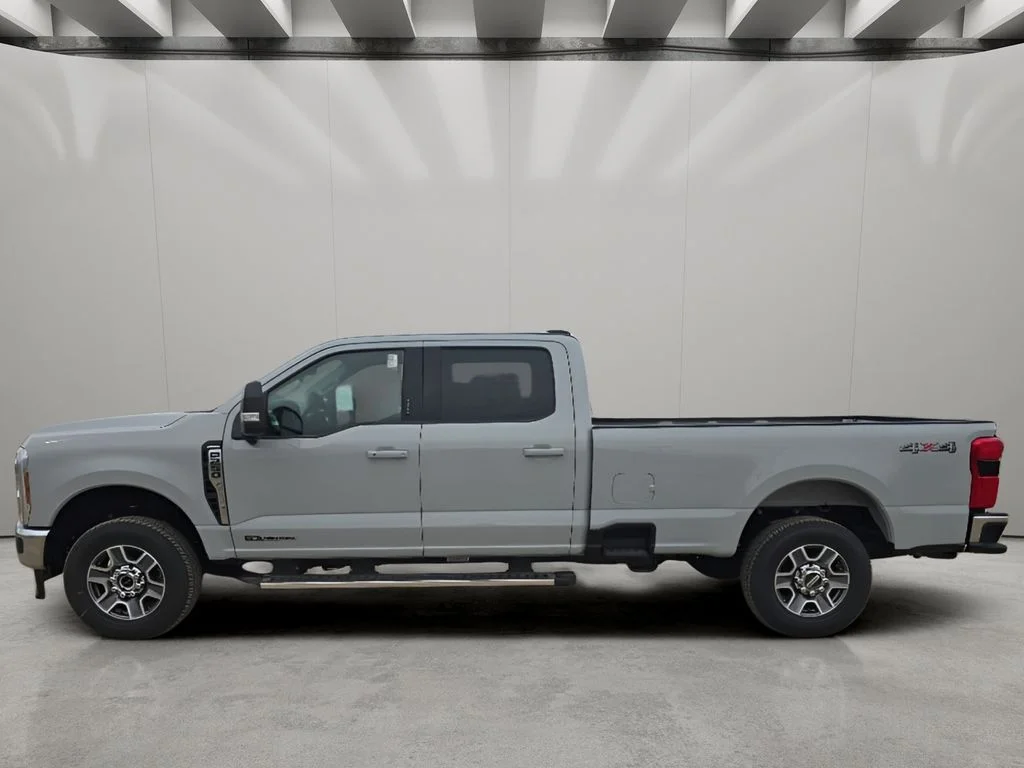 New 2026 Avalanche Ford F-250® Lariat® image 2