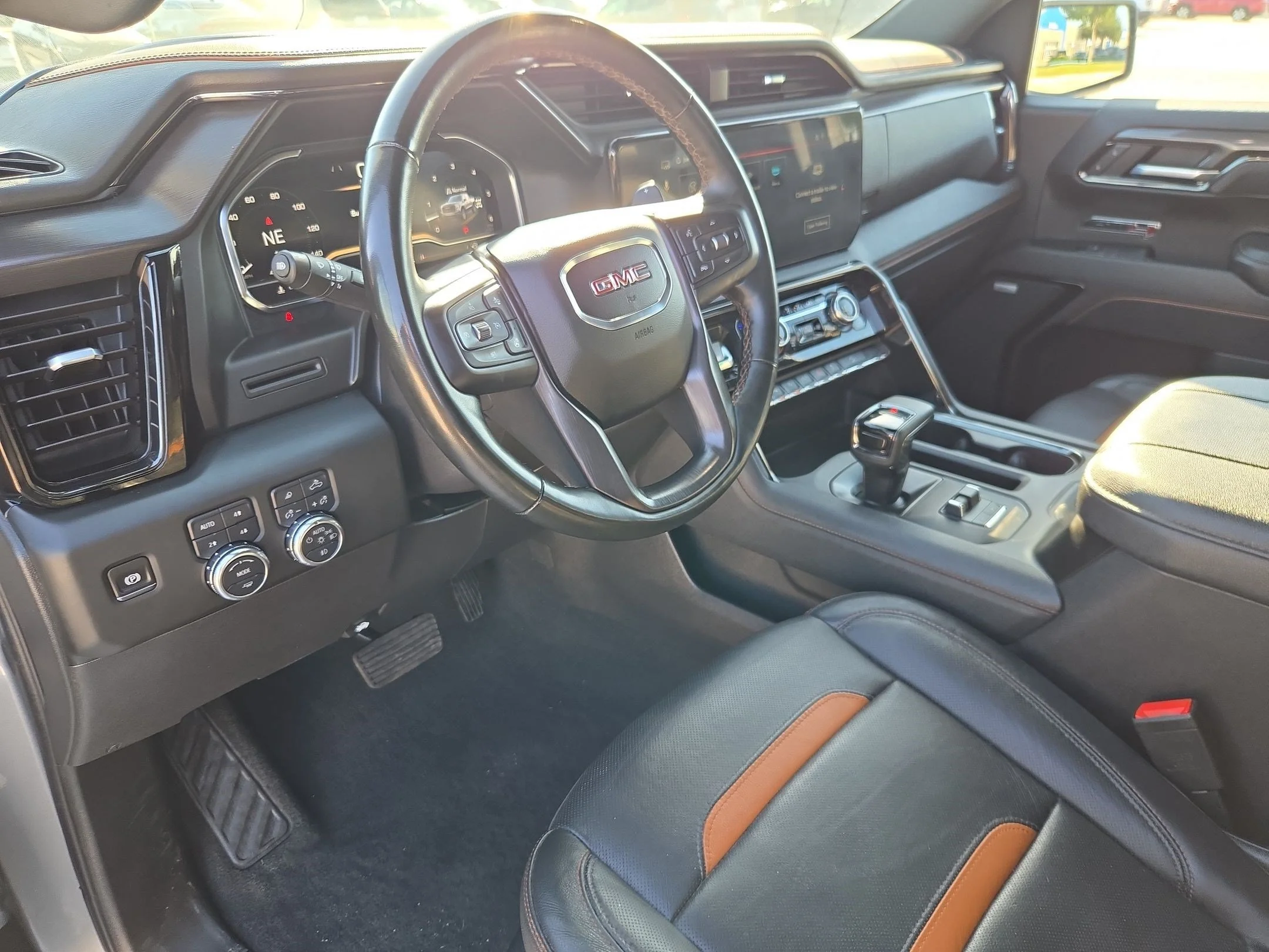 Used 2025 Sterling Metallic GMC AT4 image 14