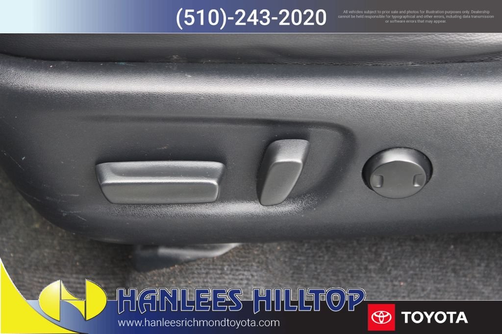 Used 2016  Toyota Limited image 14