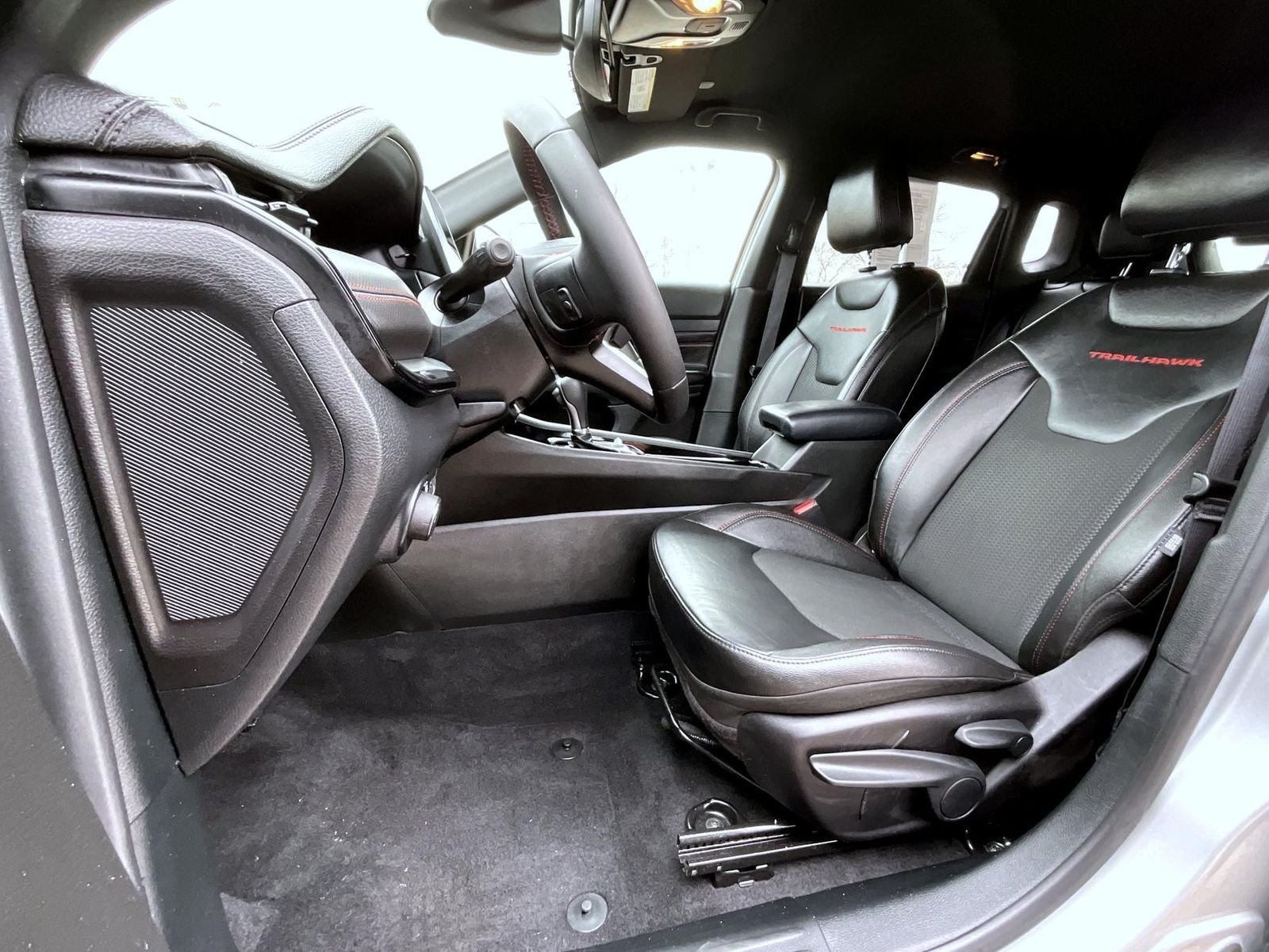 Used 2025 Silver Jeep Trailhawk image 11