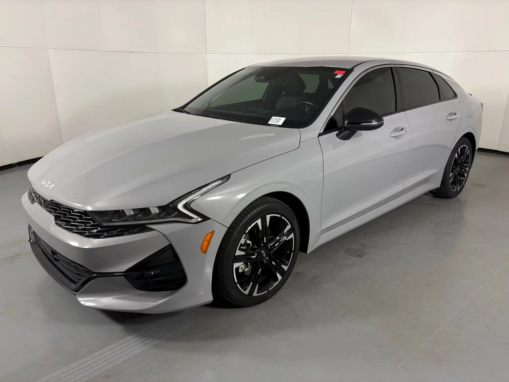 Used 2024 Gray Kia GT-Line image 4