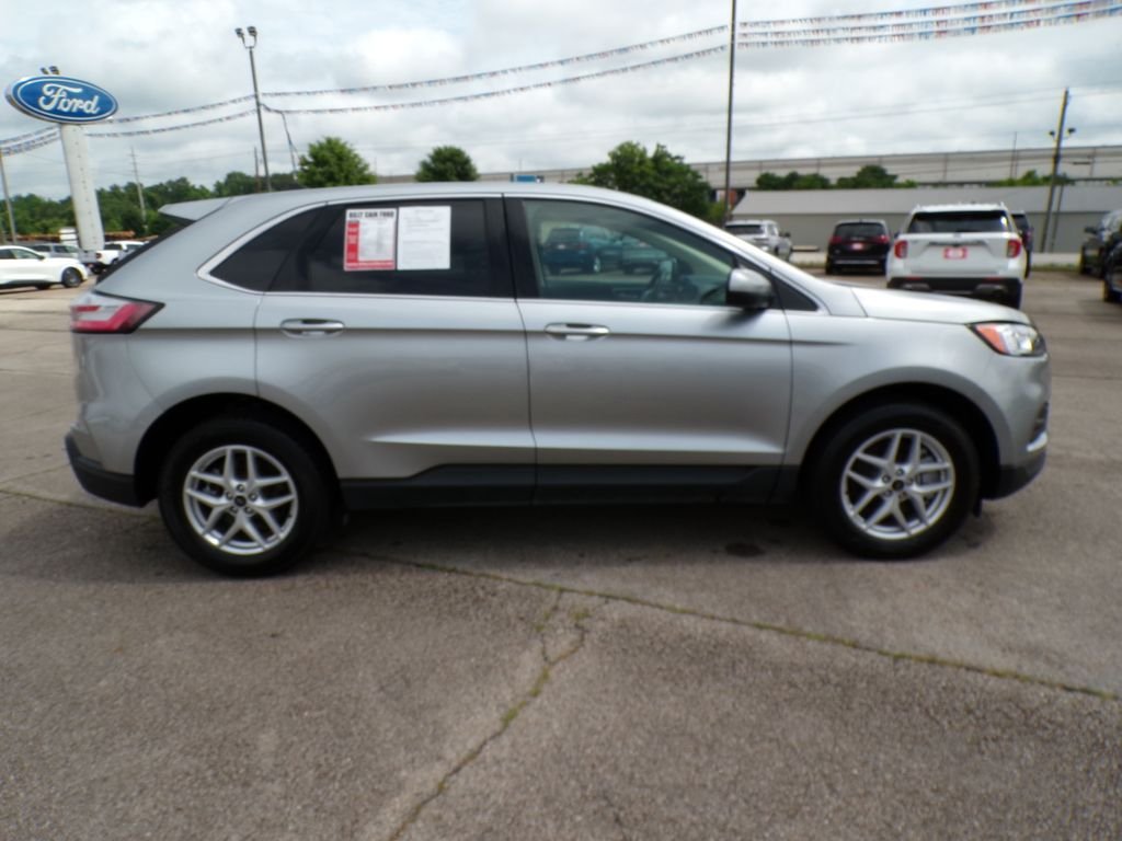 Used 2024 Silver Metallic Ford SEL image 8