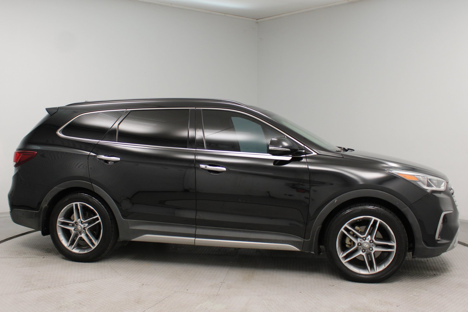 Used 2018 Becketts Black Hyundai Limited Ultimate 3.3L Auto image 29