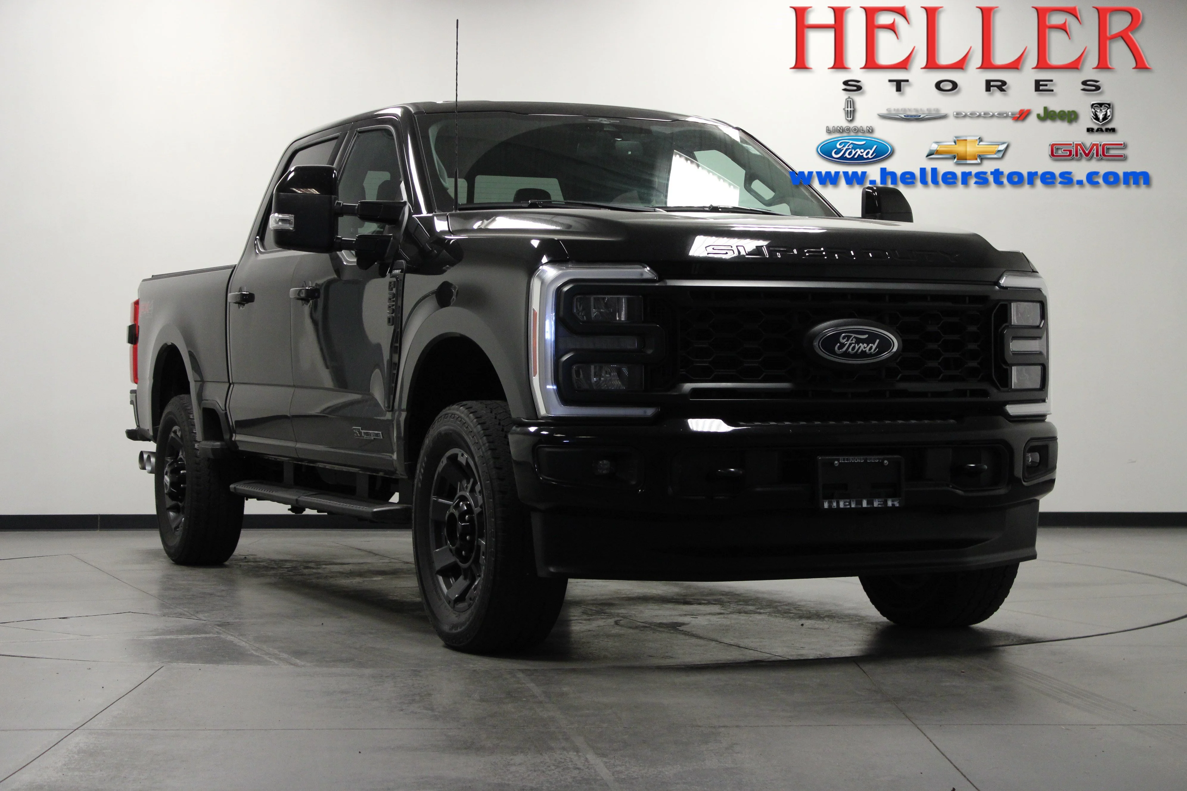 Used 2023 Agate Black Metallic Ford LARIAT image 1