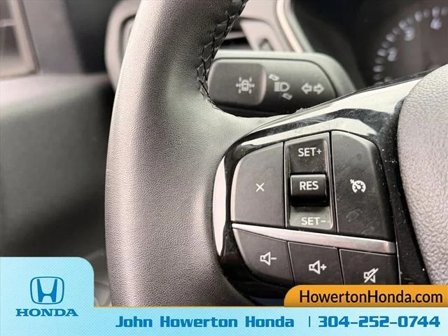 Used 2022 White Ford SE image 18