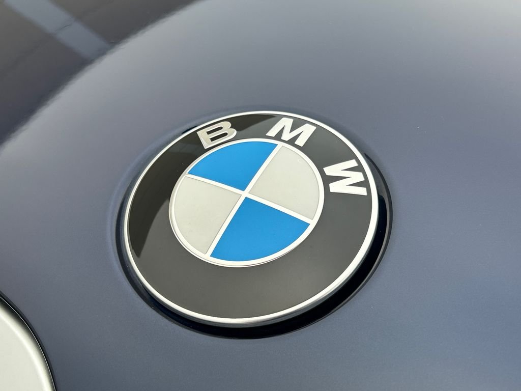 Used 2025 Blue BMW ALPINA XB7 image 31