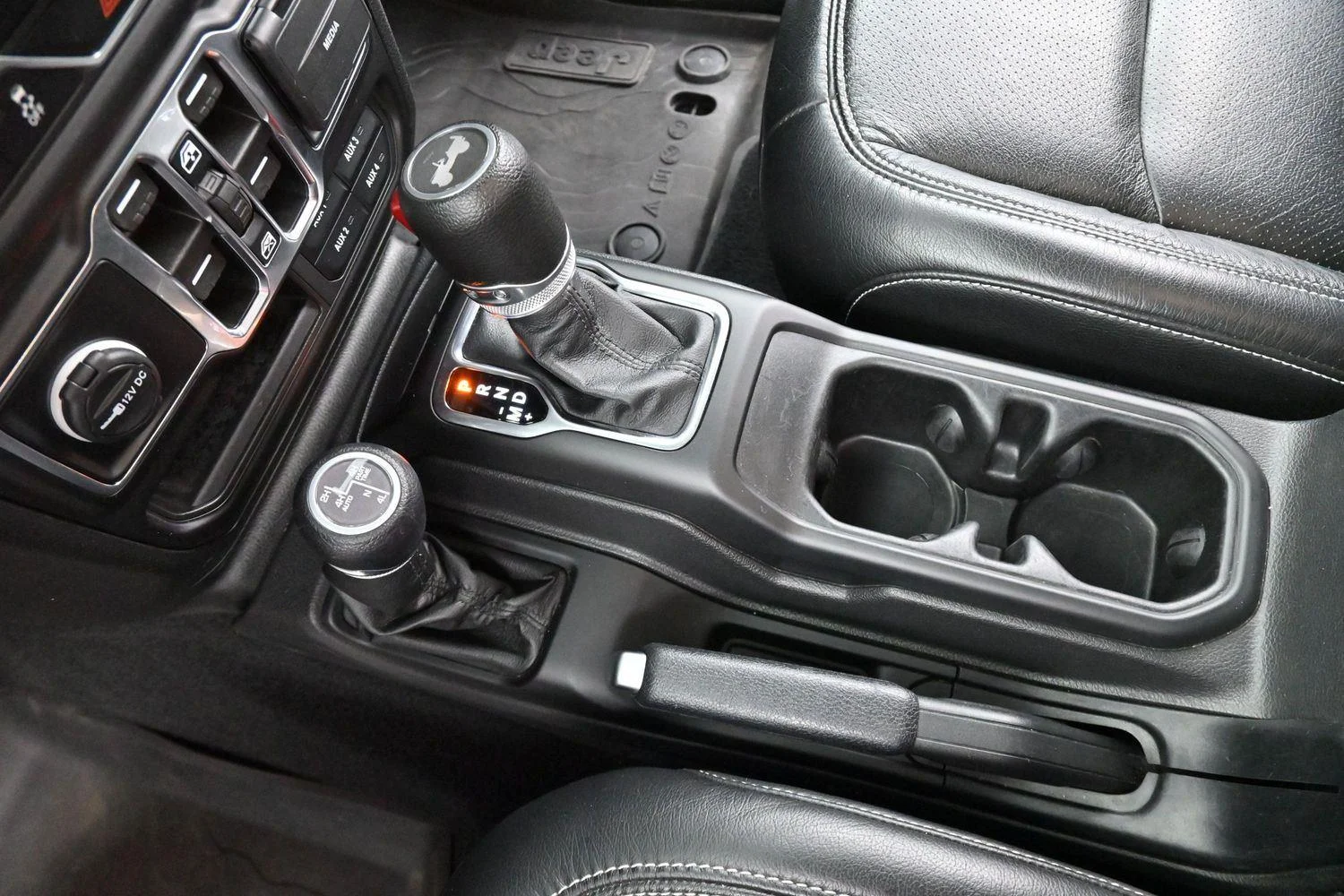 Used 2022 Black Clearcoat Jeep Unlimited Willys image 23