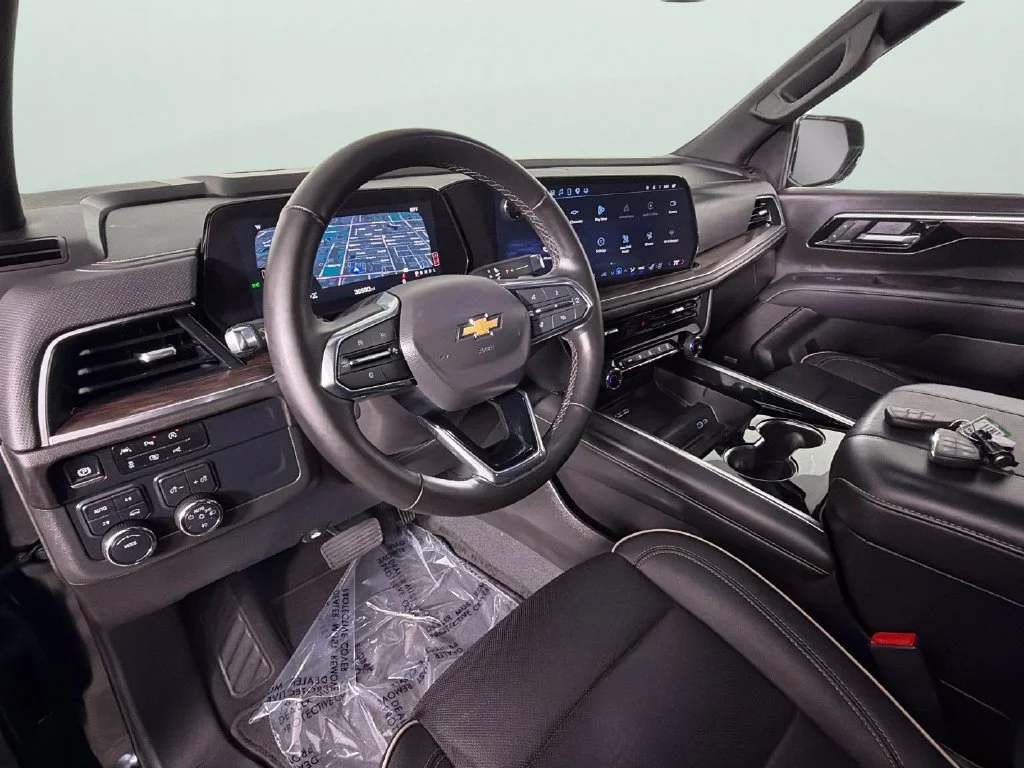 Used 2025 Black Chevrolet Premier image 19