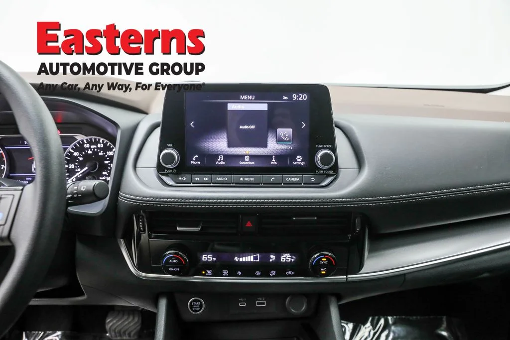 Used 2023 Gray Nissan SV image 12