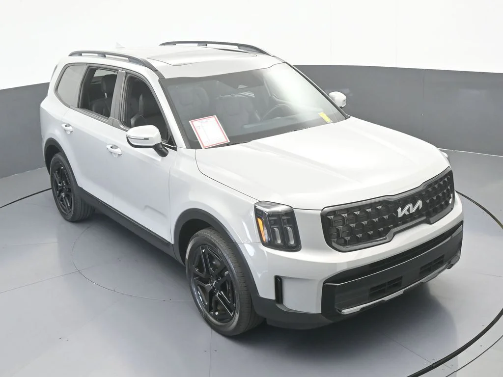 Used 2024 Wolf Gray Kia EX X-Line image 58