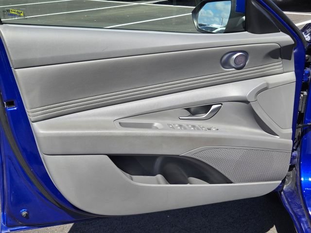 Used 2025 Blue Hyundai SEL Convenience image 15