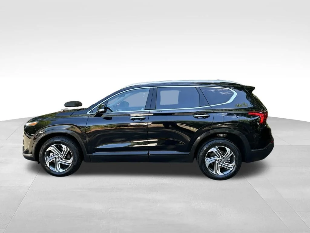 Used 2023 Black Hyundai SEL image 2