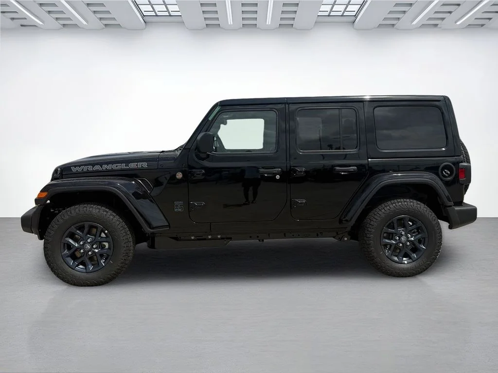 New 2026 Black Clear-Coat Exterior Paint Jeep  image 6