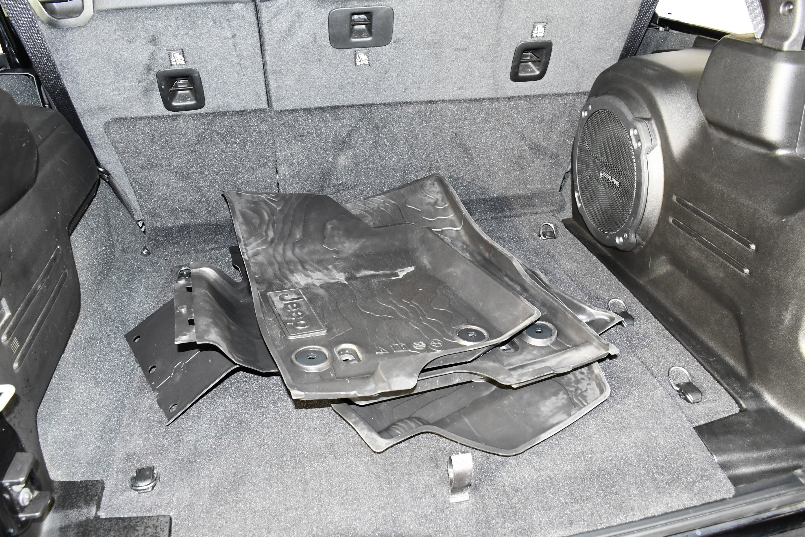 Used 2024 Black Clearcoat Jeep Sahara image 50