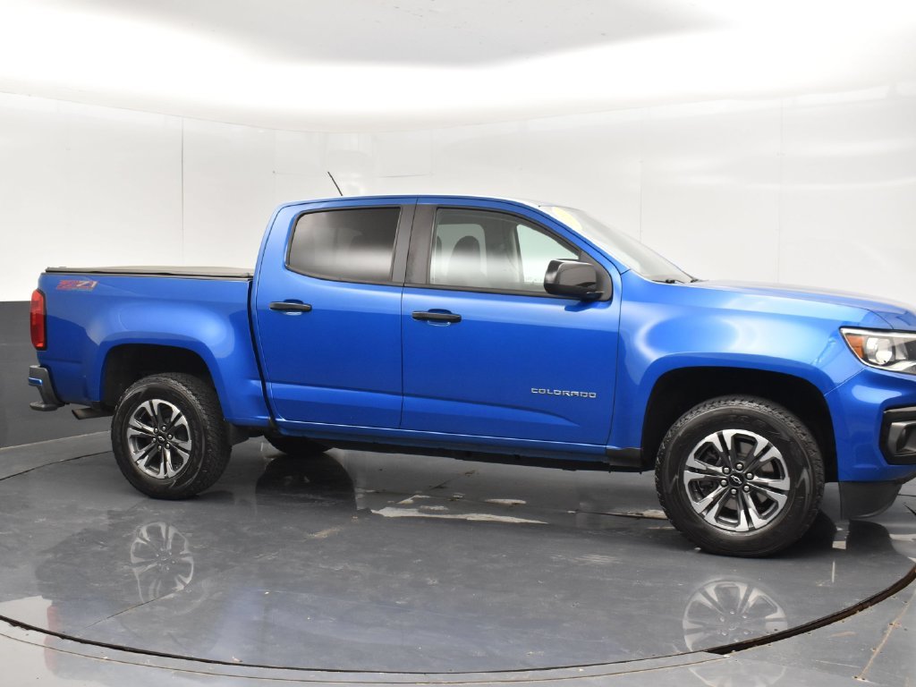 Used 2021 Blue Chevrolet Z71 image 9