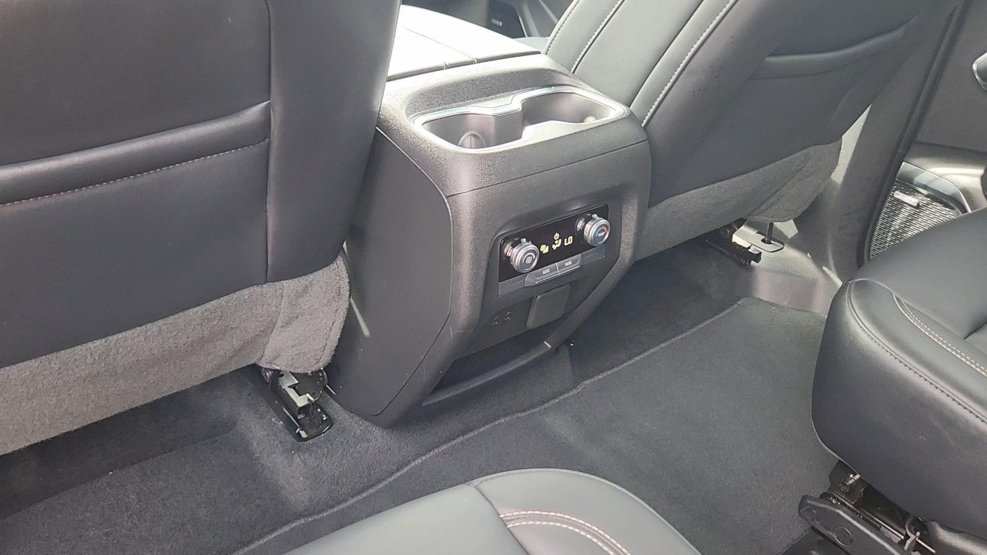 Used 2026 Summit White GMC AWD Elevation image 17