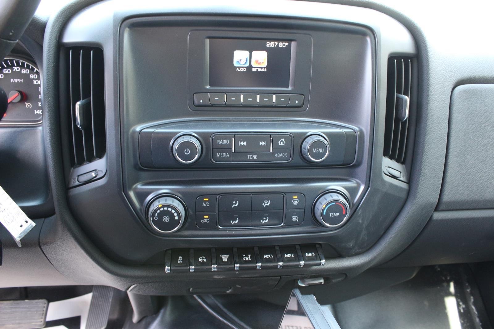 New 2025 Summit White Chevrolet Work Truck image 27