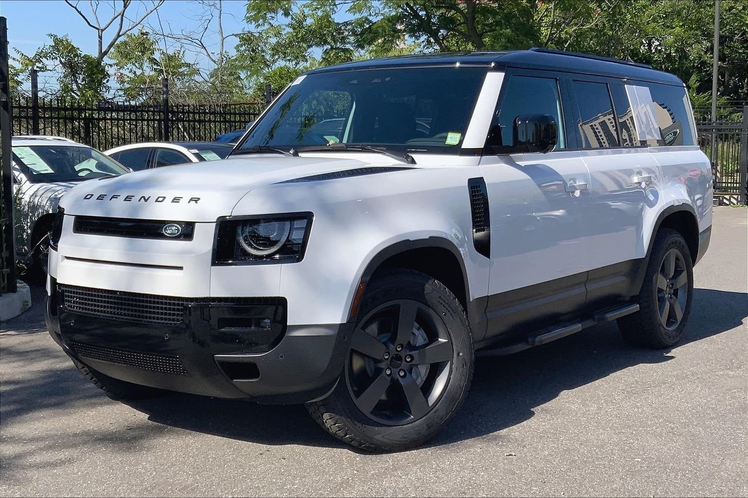 New 2026 Fuji White Land Rover S image 1