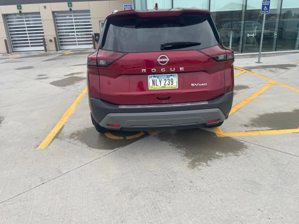 Used 2023 Red Nissan SV image 5