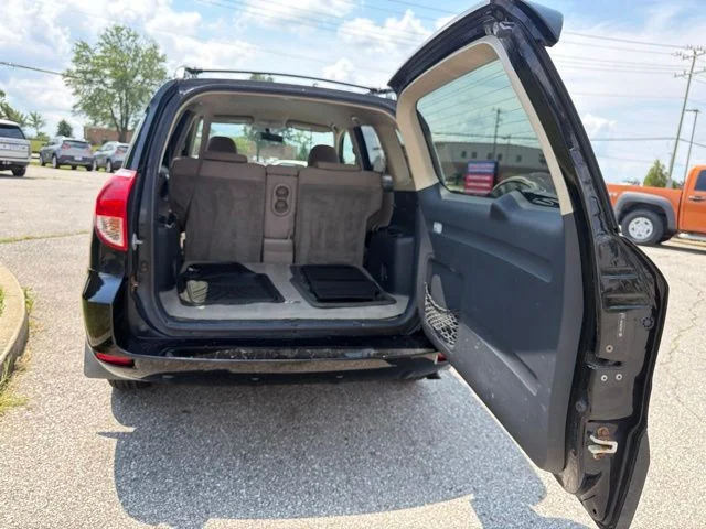 Used 2008 Black Toyota Base image 21