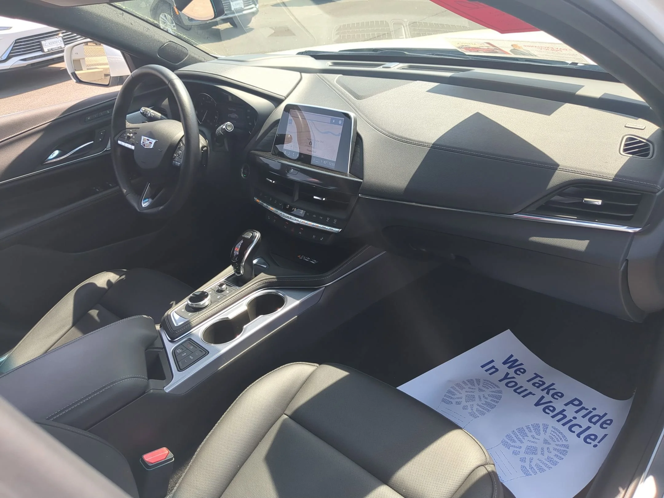 Used 2023 Crystal White Tricoat Cadillac Premium Luxury image 28
