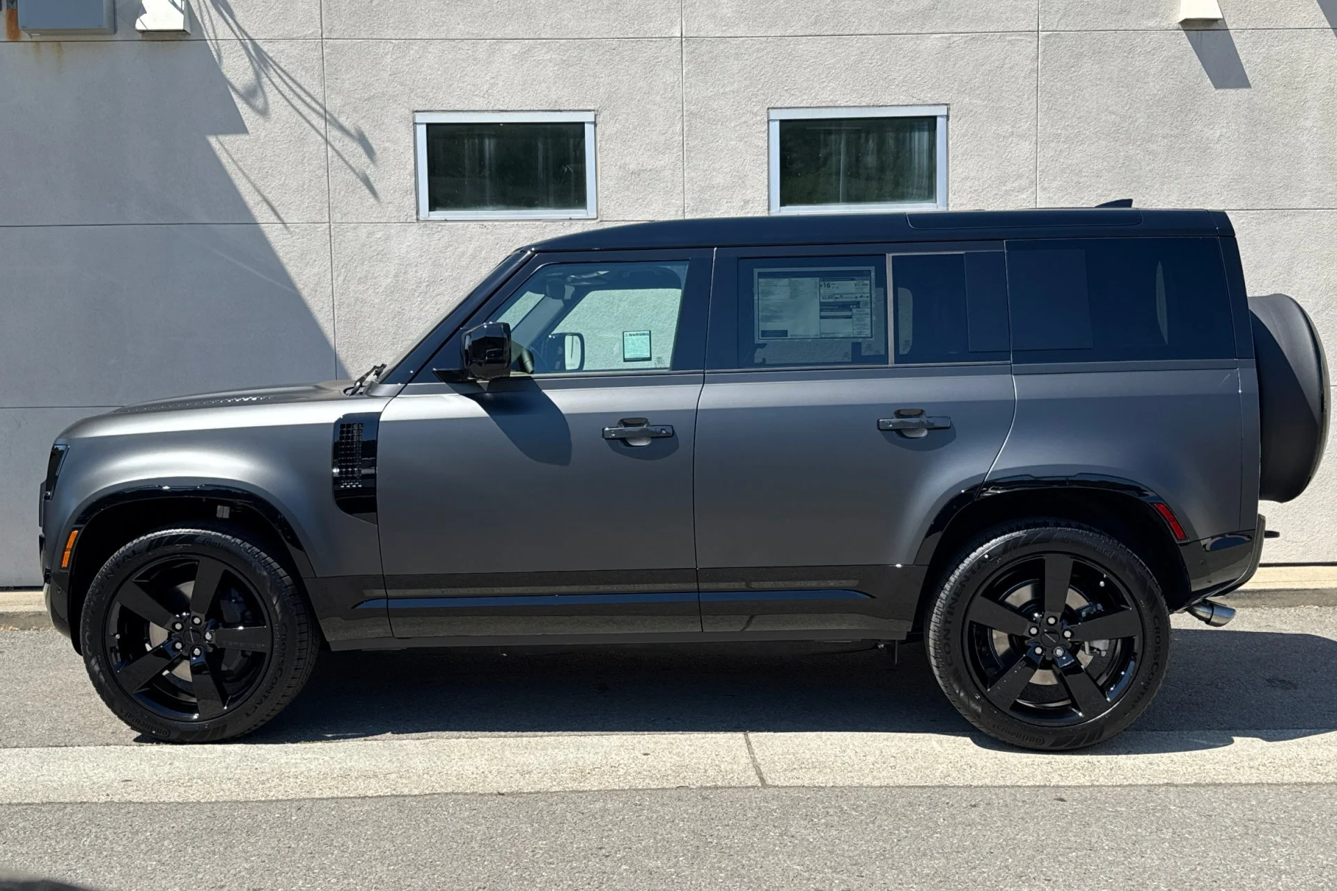 New 2026 Carpathian Grey Land Rover X-Dynamic SE image 5