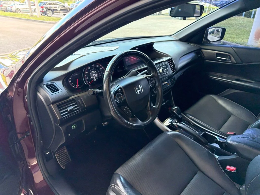 Used 2016 Red Honda Sport image 6