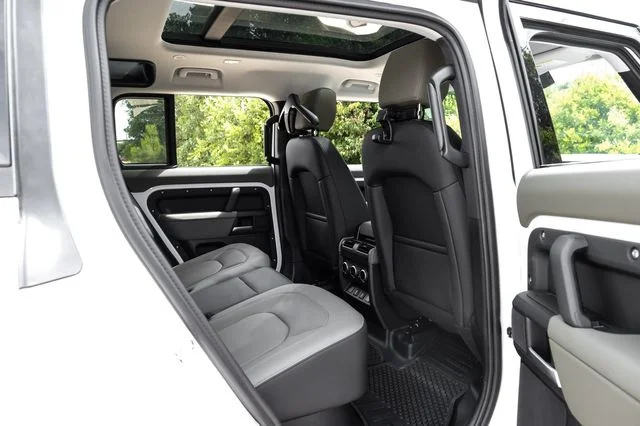 New 2026 Fuji White Land Rover S image 49