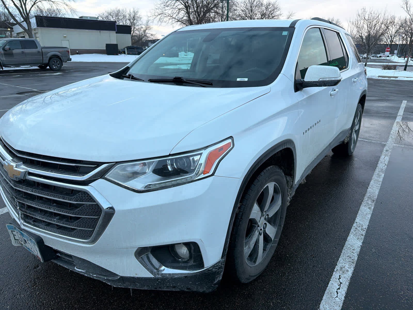 Used 2019 Chevrolet Traverse 3LT with VIN 1GNEVHKW5KJ280865 for sale in Brooklyn Park, MN