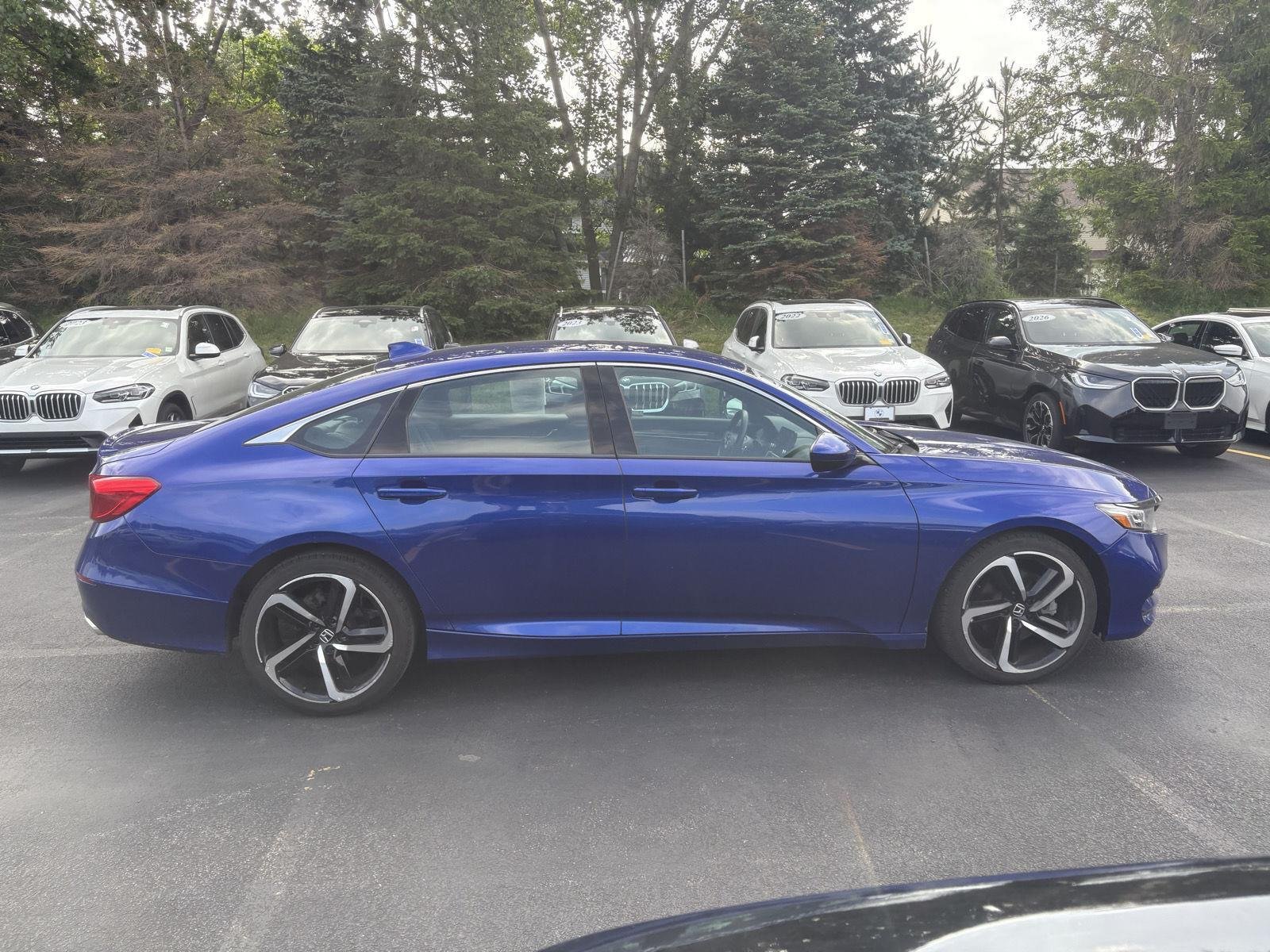 Used 2019 Still Night Pearl Honda Sport image 6