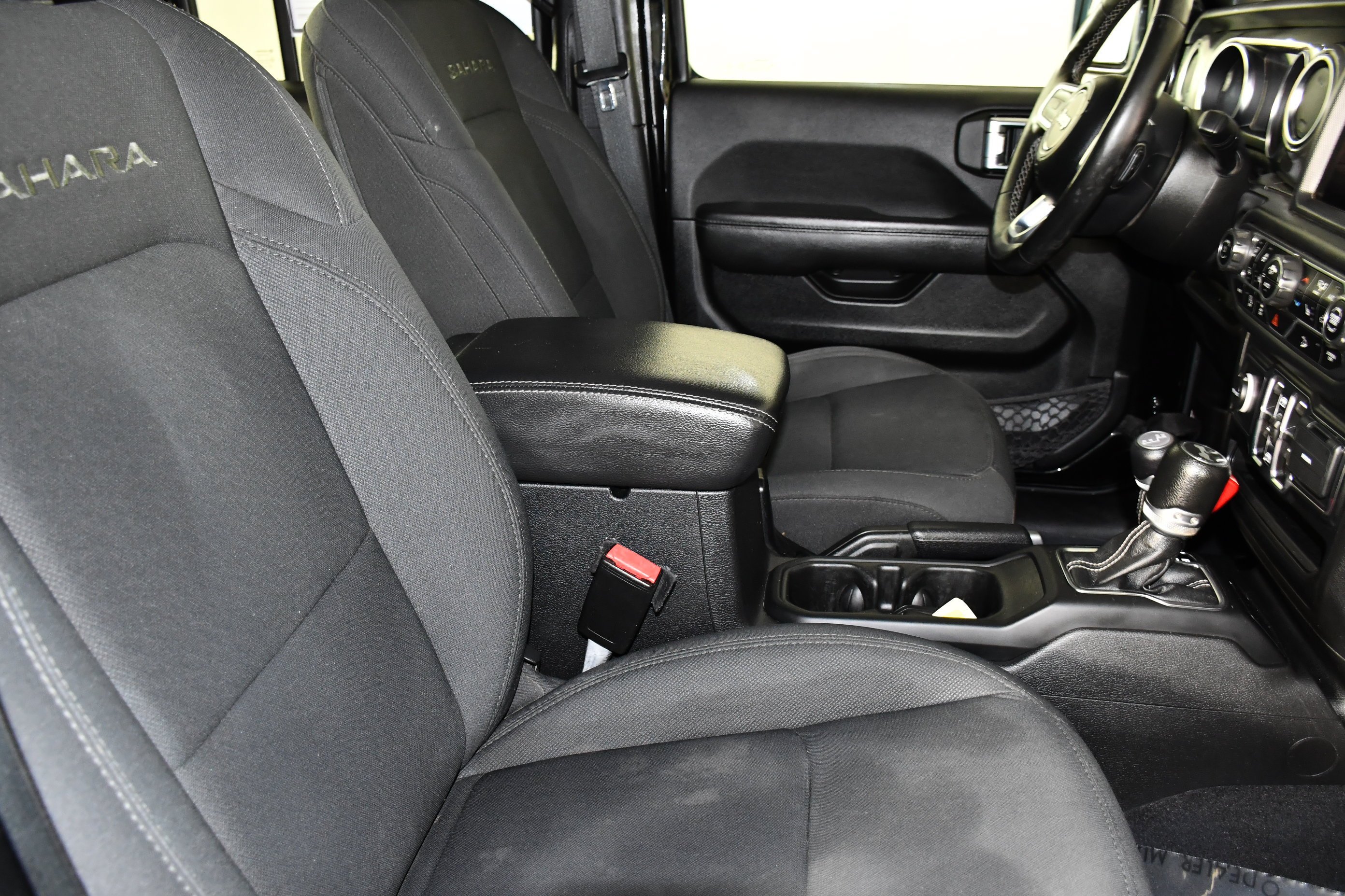 Used 2021 Black Clearcoat Jeep Unlimited Sahara image 41