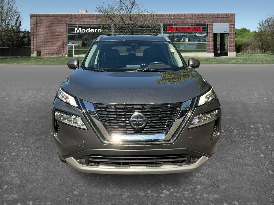 Used 2021 Gun Metallic Nissan SV image 6