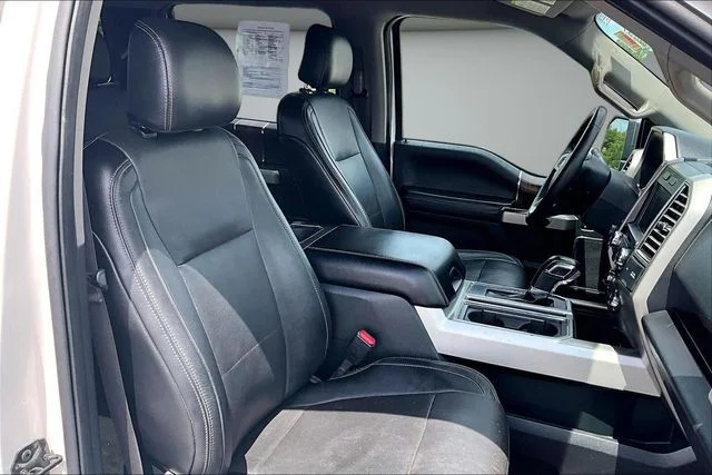 Used 2015 White Platinum Tri-Coat Metallic Ford Lariat image 29