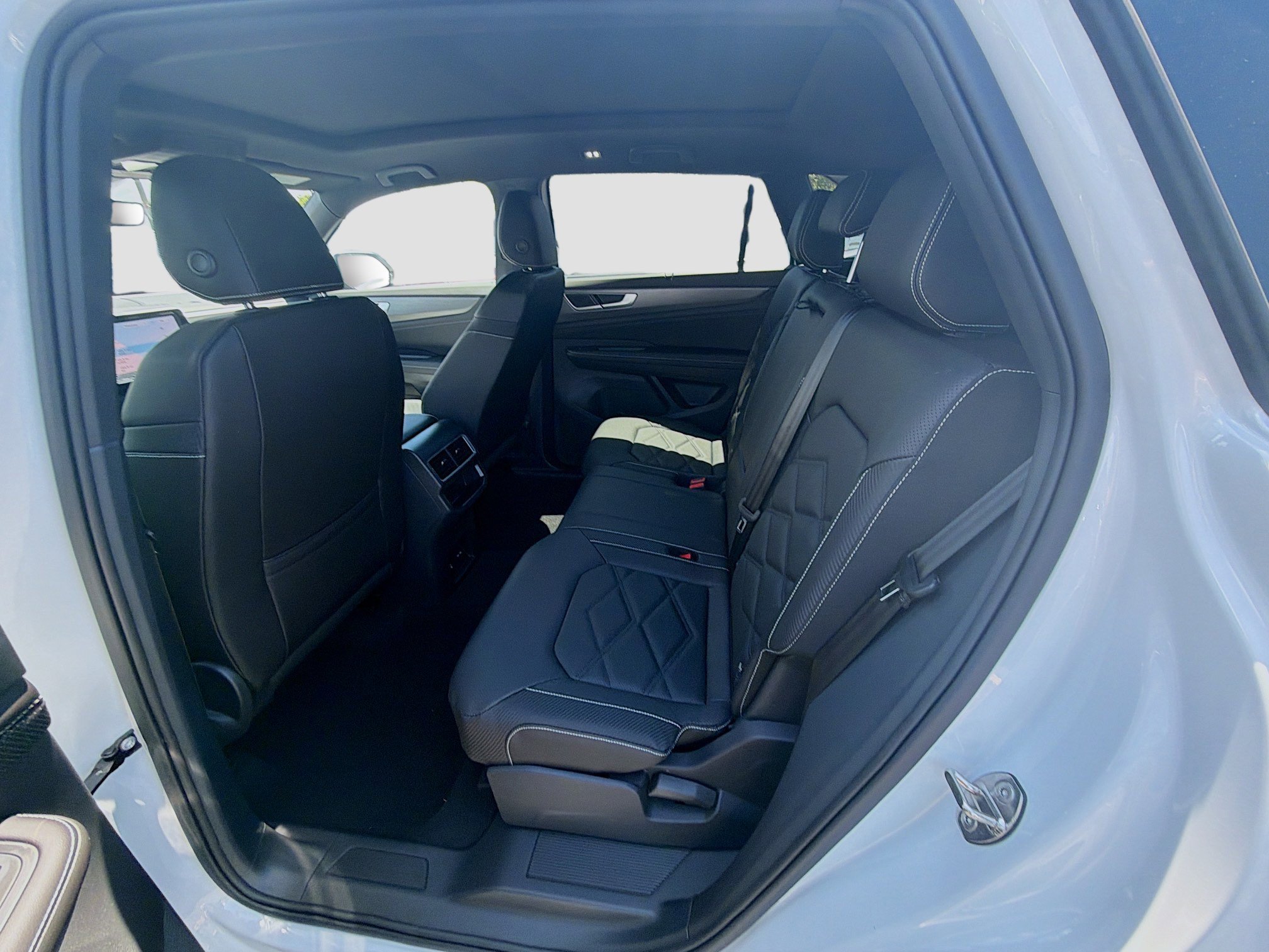 New 2026 White Pearl Volkswagen 2.0T SE w/Technology image 20